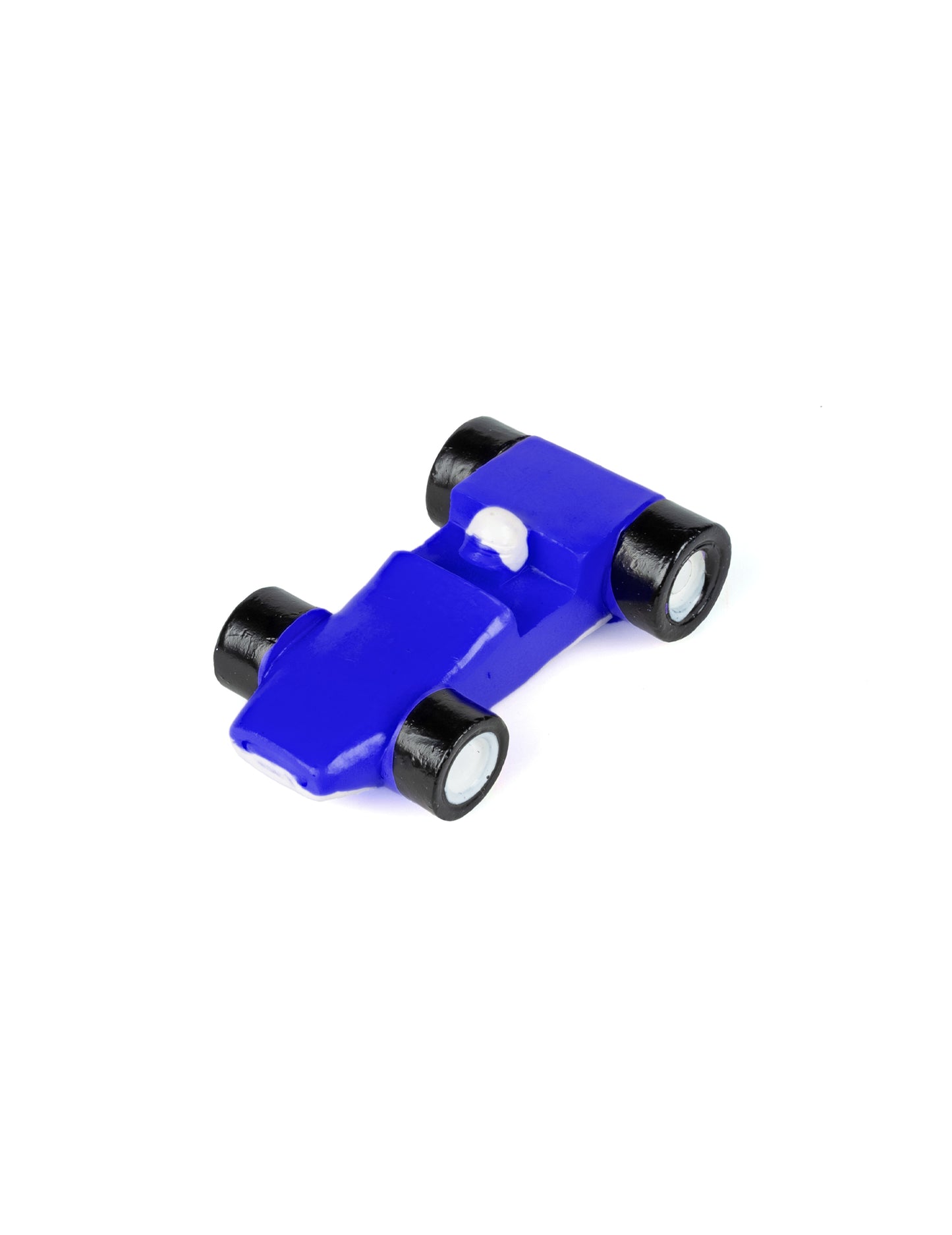 Vue de trois-quarts de la voiture de course en résine déco racing