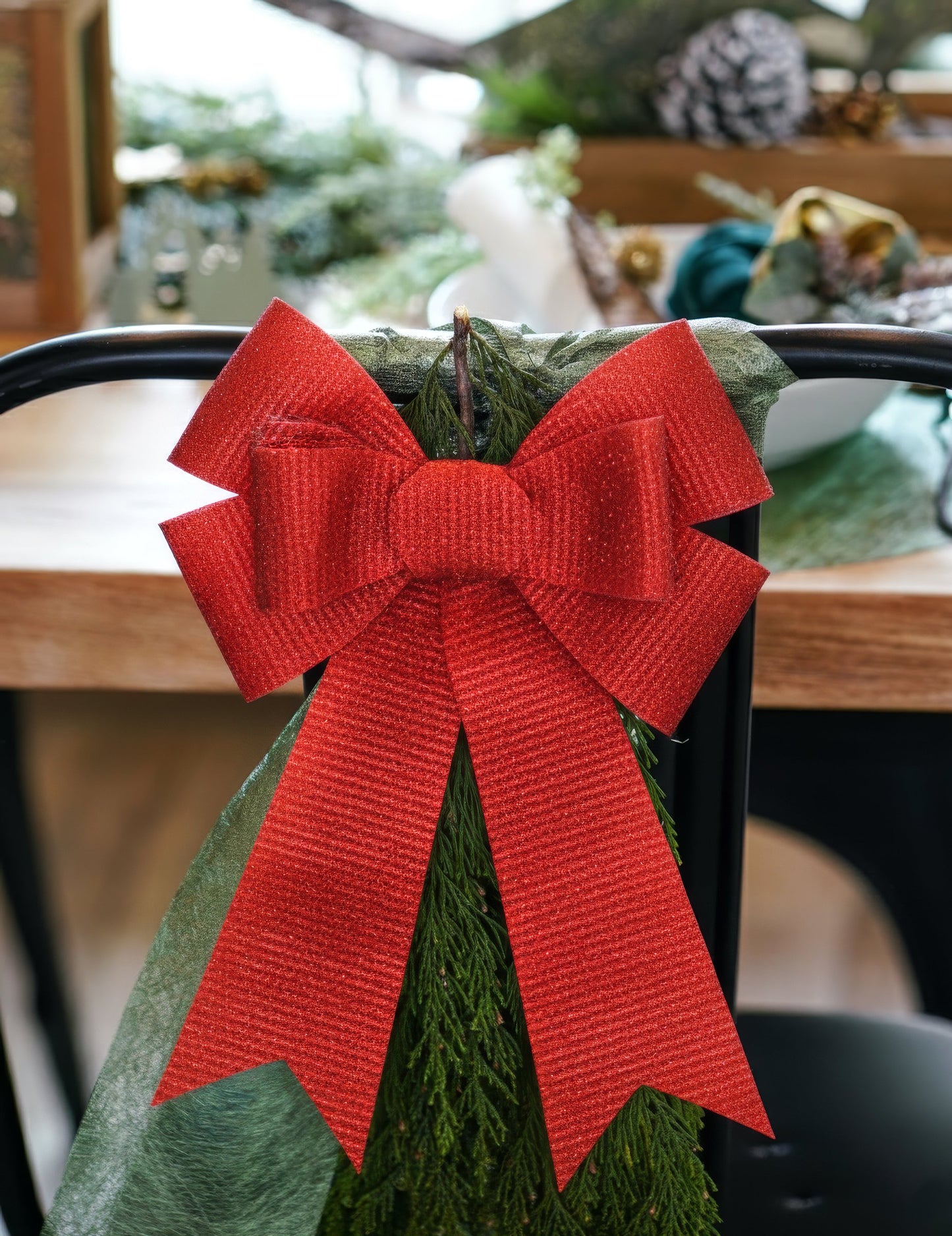 Trblietavá červená mašľa 23 x 38 cm 