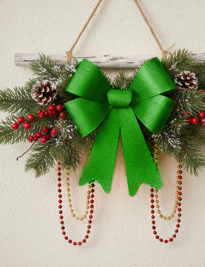 Lesklá zelená mašľa 36 x 51 cm 