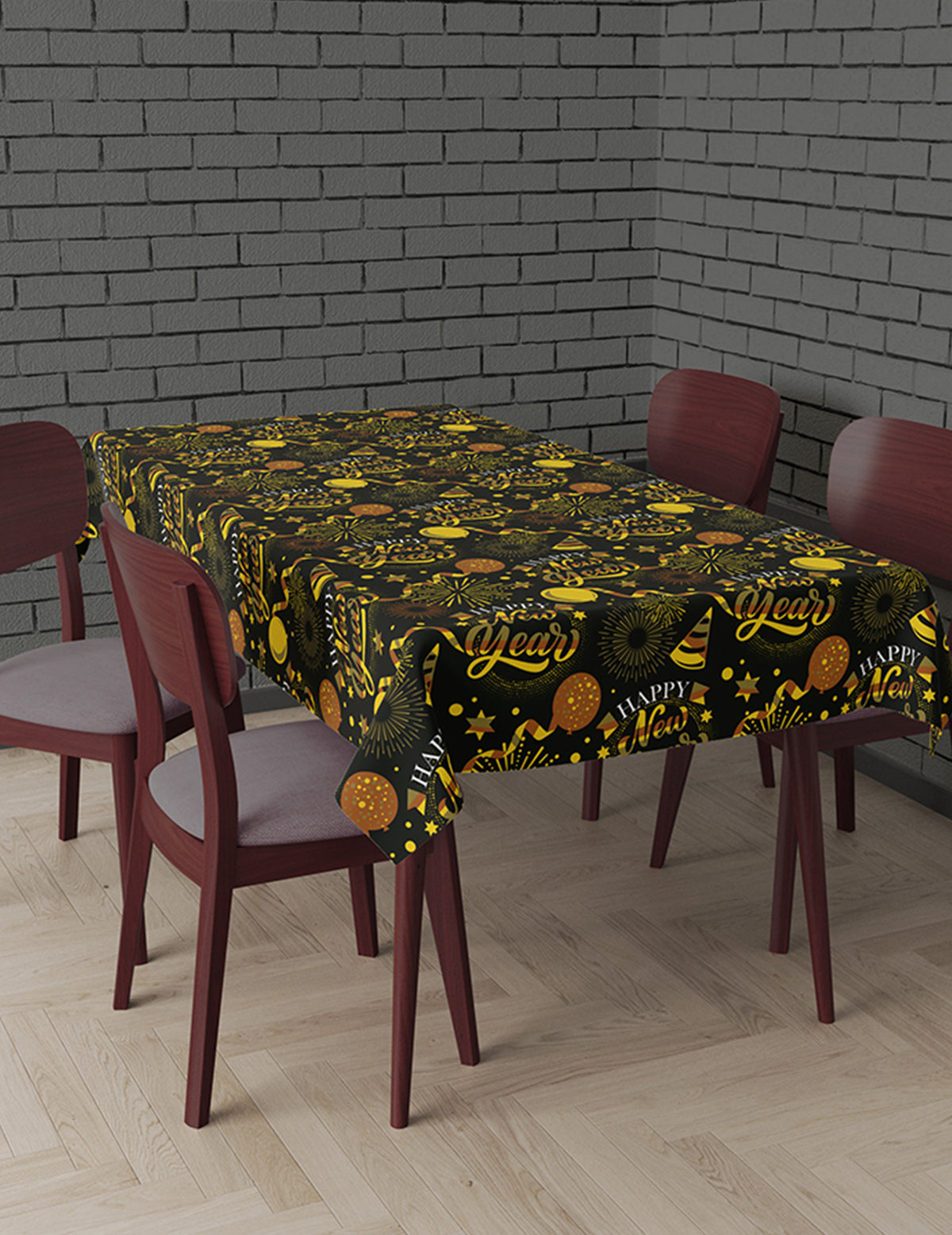 Mise en situation sur table de la nappe Happy New Year pour fête noir et or