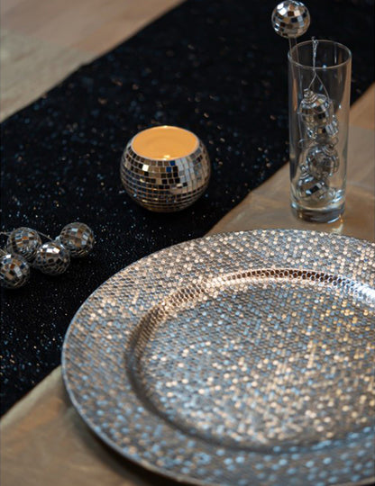 Strieborný sklenený svietnik v tvare diskogule 8 x 7 cm 