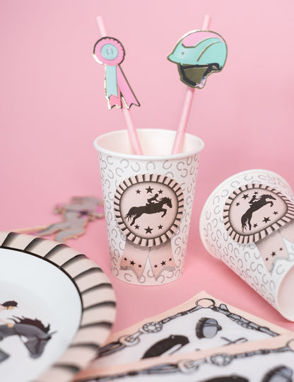 10 kartónových jazdeckých pohárov 7,8 x 9,7 cm vzor podkovy