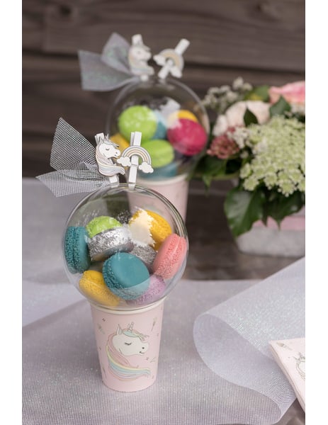 Mise en situation décorative des gobelets en carton licorne