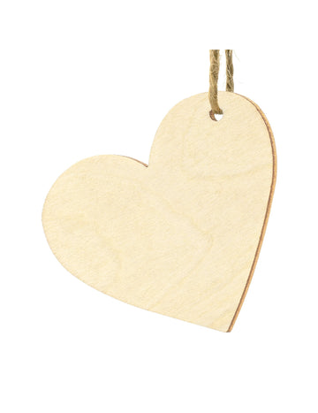10 drevených kartičiek s umiestnením v tvare srdca (6 x 5 cm) cm so šnúrkou