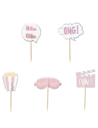 10 zábavných vzorovaných koktailových tipov na pyžamovú párty