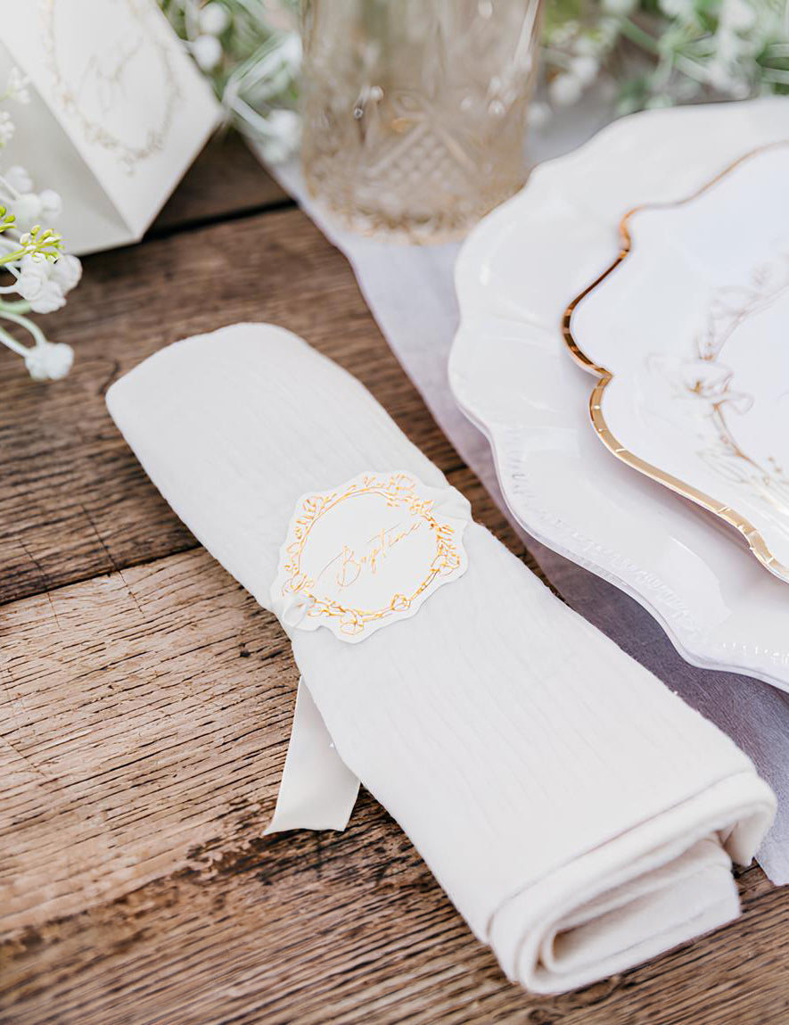 10 krúžkov na obrúsky na krst z krémovo-zlatého bieleho papiera