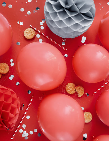 100 pastelovo červených latexových balónov 26 cm prírodný kaučuk