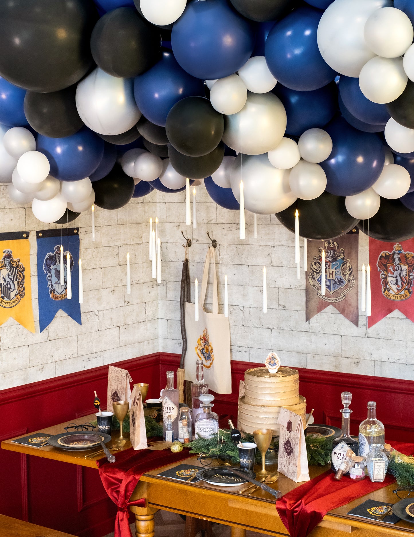 100 mini perleťovo bielych latexových balónov 13 cm pre archu