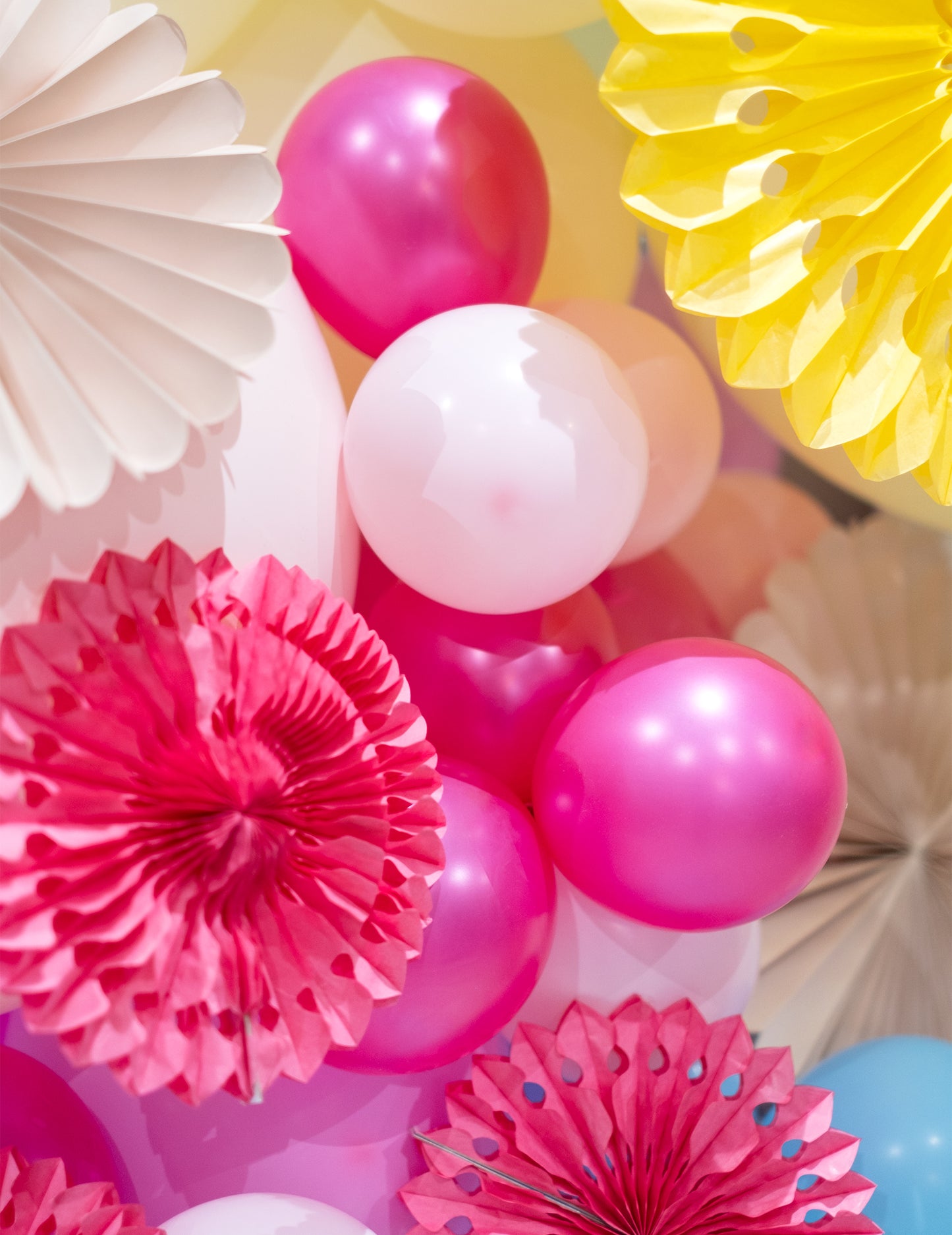 100 mini metalických fuchsiových latexových balónov s priemerom 13 cm na oslavy