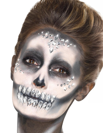 100 perly pre strieborné tváre