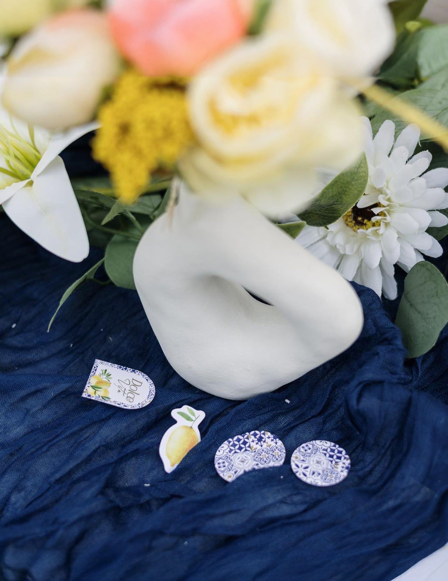 12 konfiet v tvare citróna, žlté a zelené drevo, dekorácia na stôl