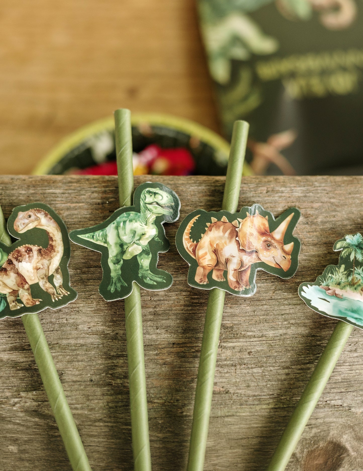 12 zelených papierových slamiek v tvare dinosaura 19,5 cm k narodeninám dieťaťa