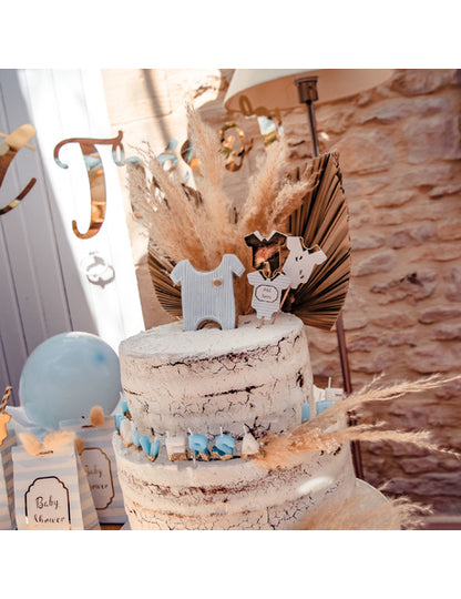 12 malých modrých, bielych a zlatých trsákov na poklady cm na detskú oslavu