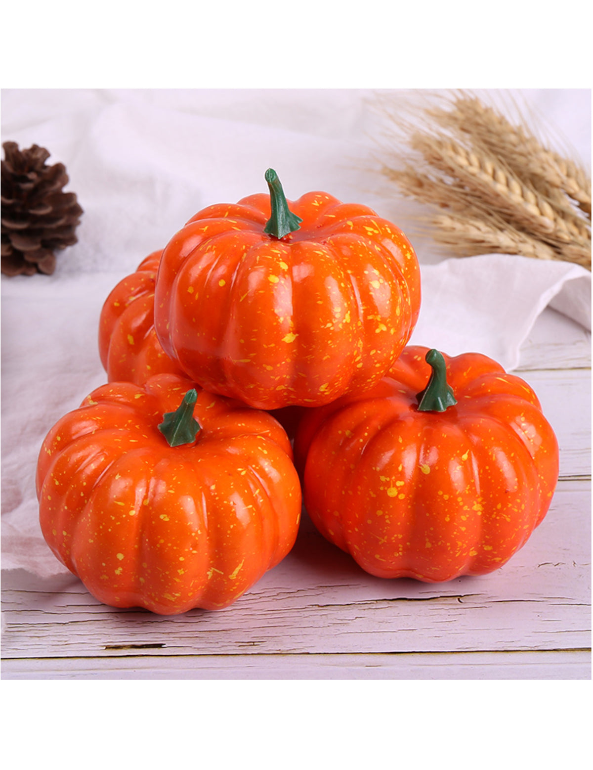 Gros plan des petites citrouilles d'Halloween pour décoration