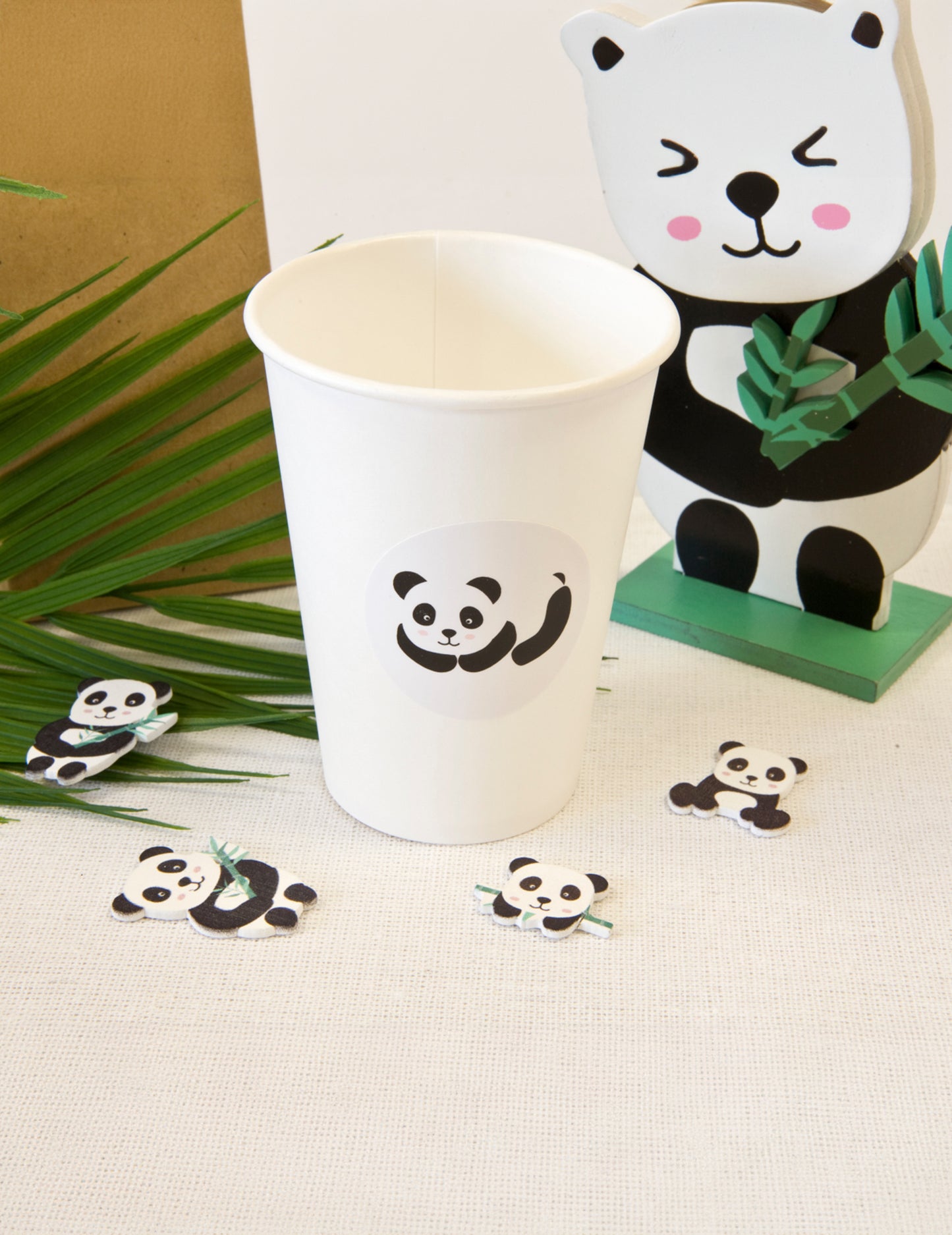 12 nálepiek s pandami 4 cm okrúhle nálepky