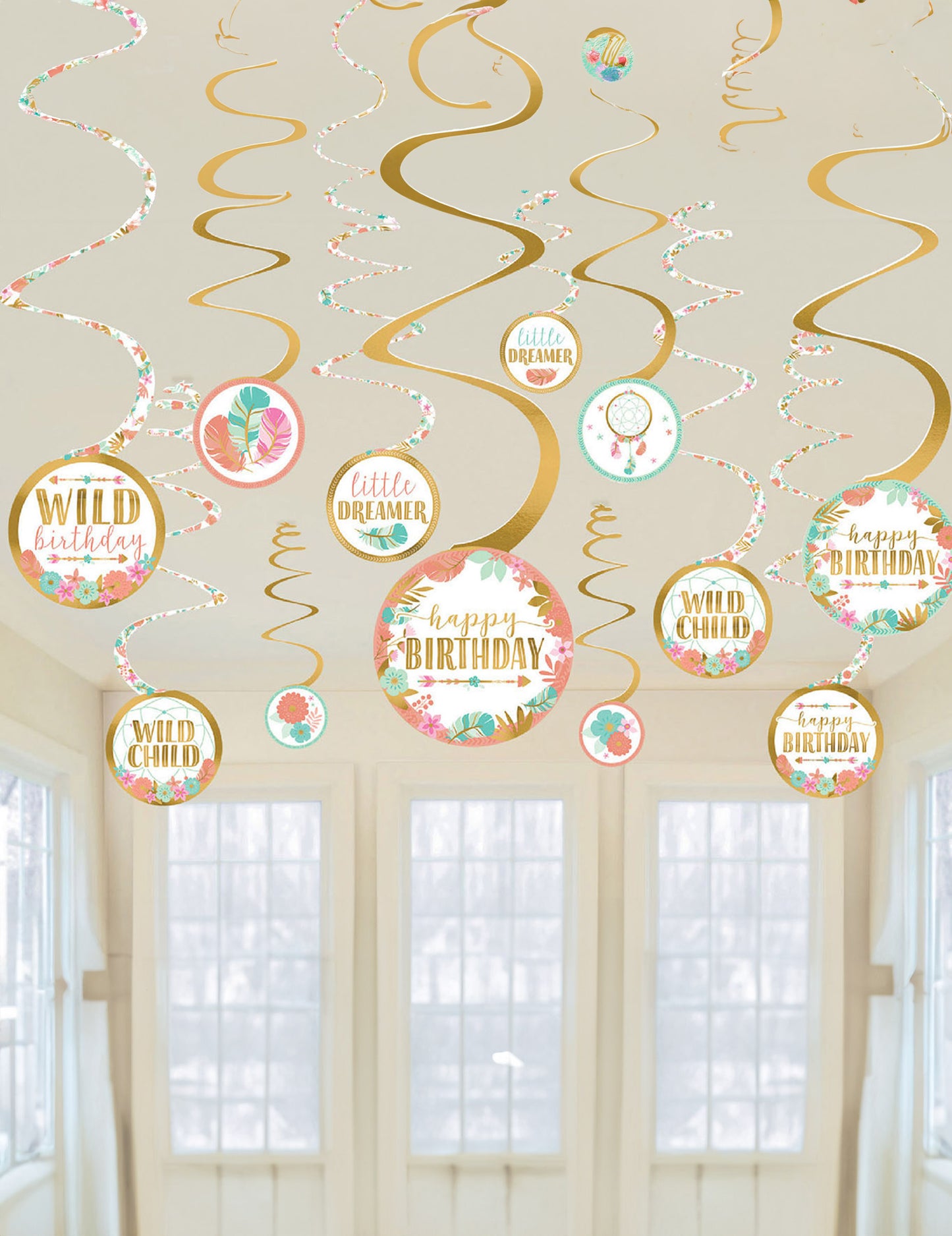 12 zlatých a bielych závesných špirálových dekorácií k narodeninám v štýle Boho