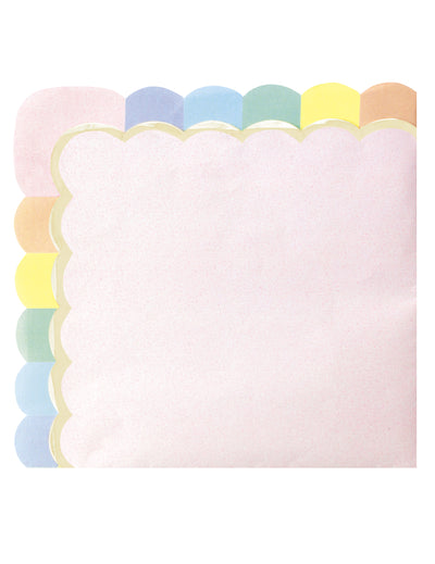 Serviettes festonnées en papier arc-en-ciel pour fête rose pastel