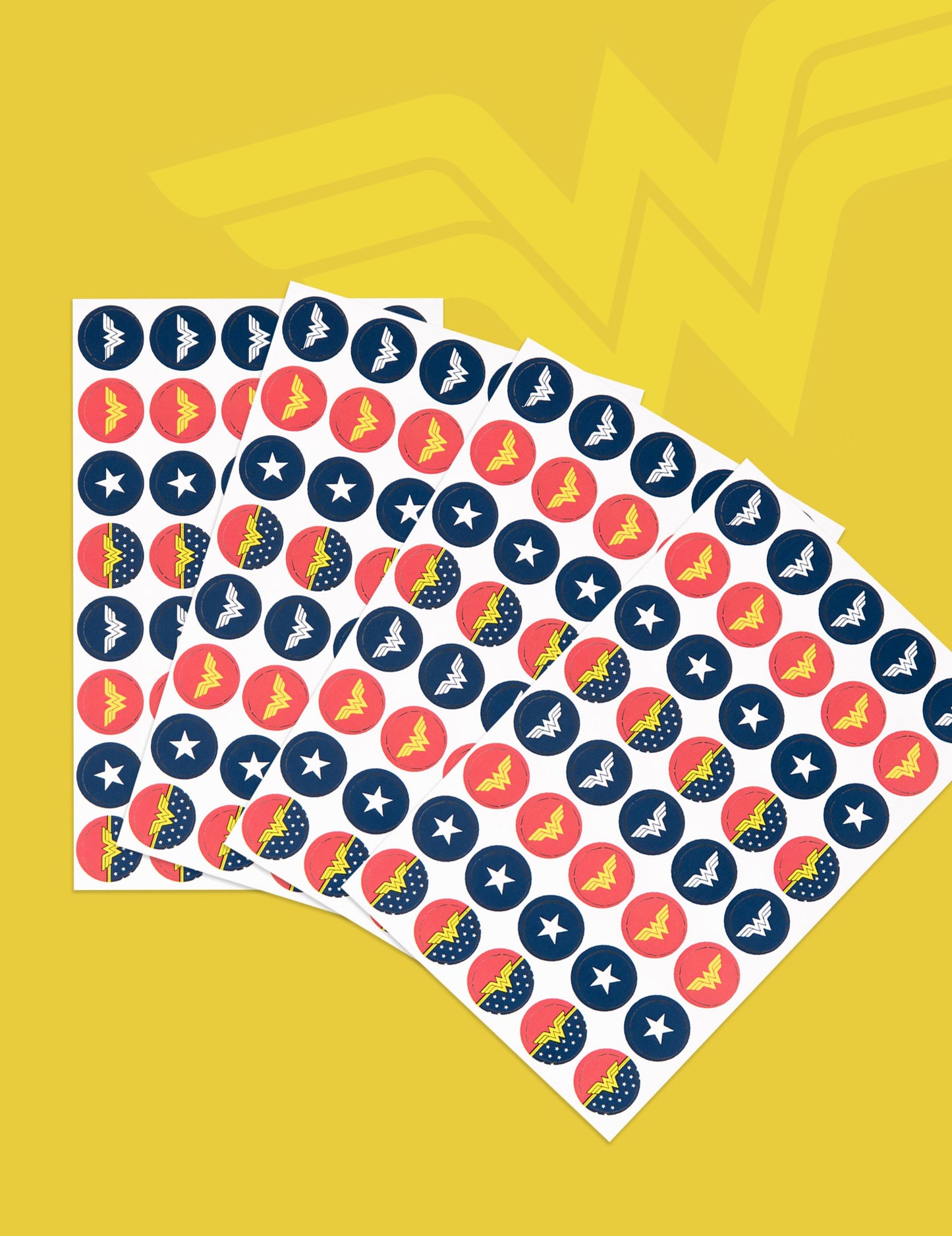 160 konfiet Wonder Woman™ 2 cm