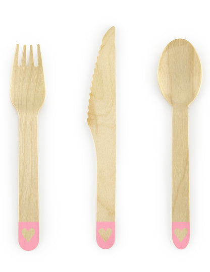 18 ružových drevených prestieraní so srdcom 16 cm jednorazové