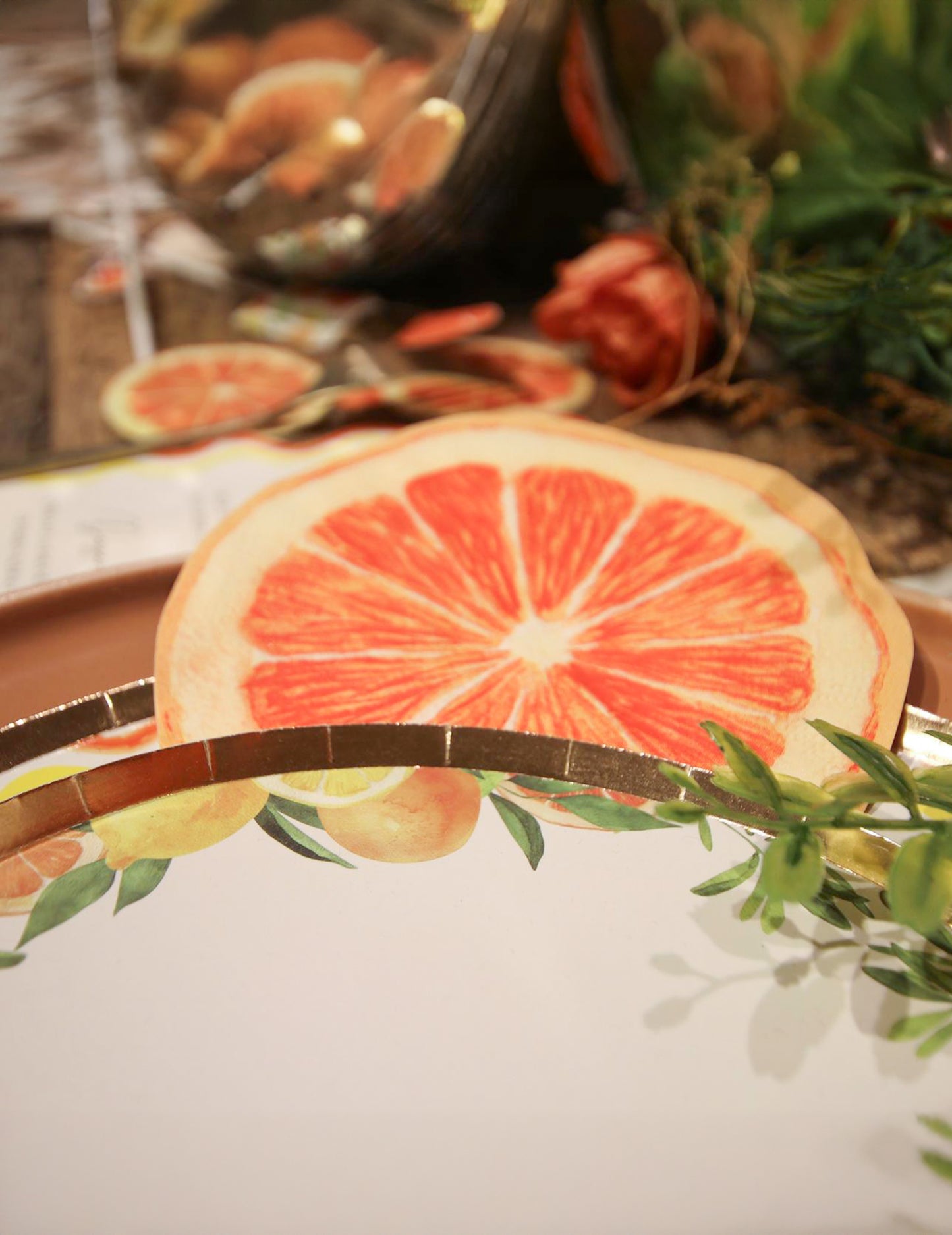 20 papierových koktailových obrúskov s oranžovou citrusovou tematikou, 24x24 cm, v tvare plátku