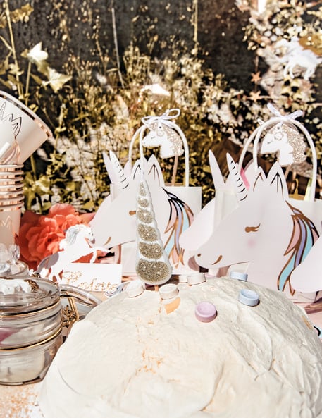 4 sviečky z jednorožcového rohu 10 cm trblietky šampanského