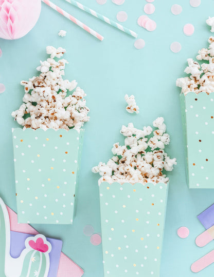 6 mätovo sfarbených kartónových krabíc na popcorn s bielymi a zlatými bodkami
