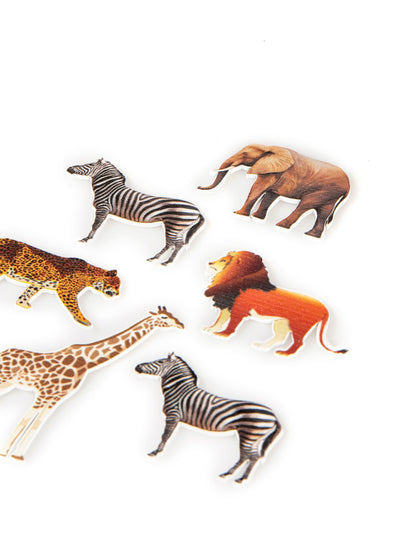 6 drevených stolových konfiet s motívom zvieratiek savany, 7,5 x 5,5 cm cm
