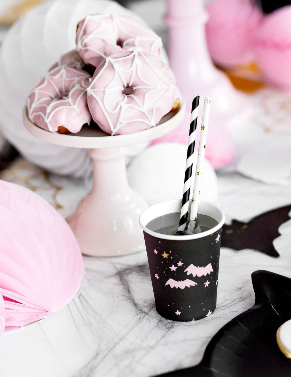 Slávnostné vyobrazenie kartónového pohára halloween