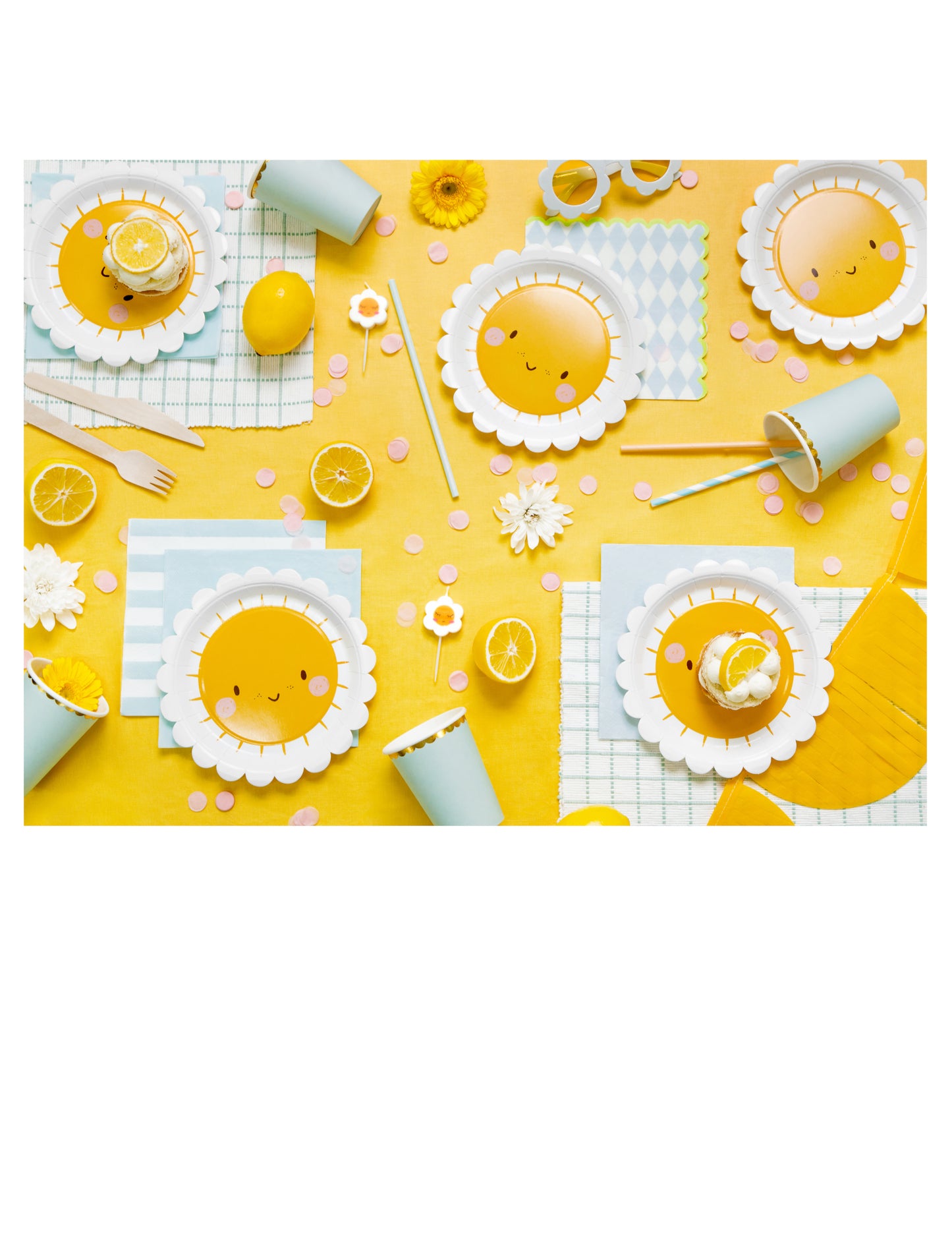 6 malých papierových tanierov s motívom nebesky modrej veľryby 18 cm so zlatými okrajmi