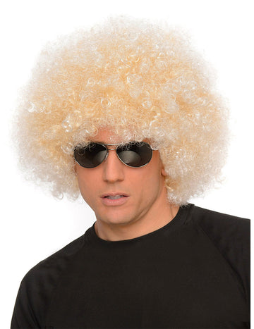 Obrie blondínka Afro 70. rokov