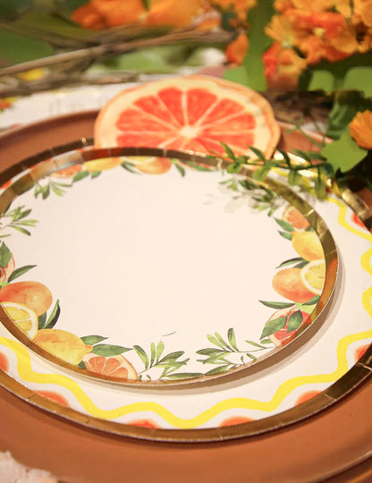 8 malých citrusových kartónových tanierov Fizz, krémové, oranžové, žlté a zlaté, 18 cm, ovocná dekorácia