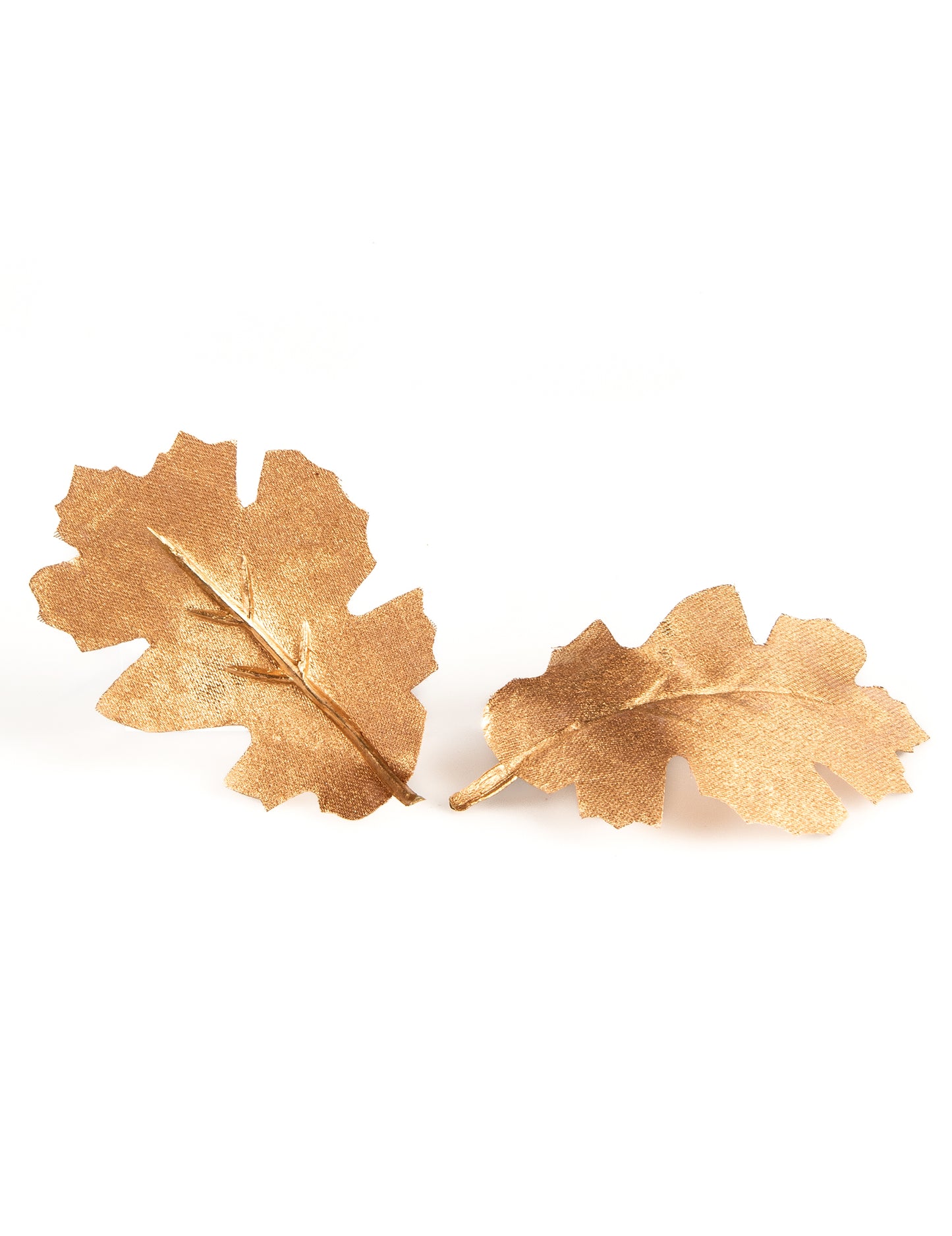 9 zlatých metalických dubových listov z látky 7,8 x 5,3 cm na dekoráciu