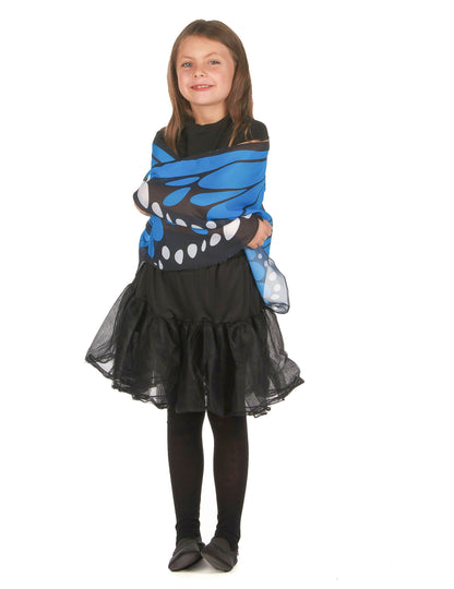 Modré a čierne krídla motýľa