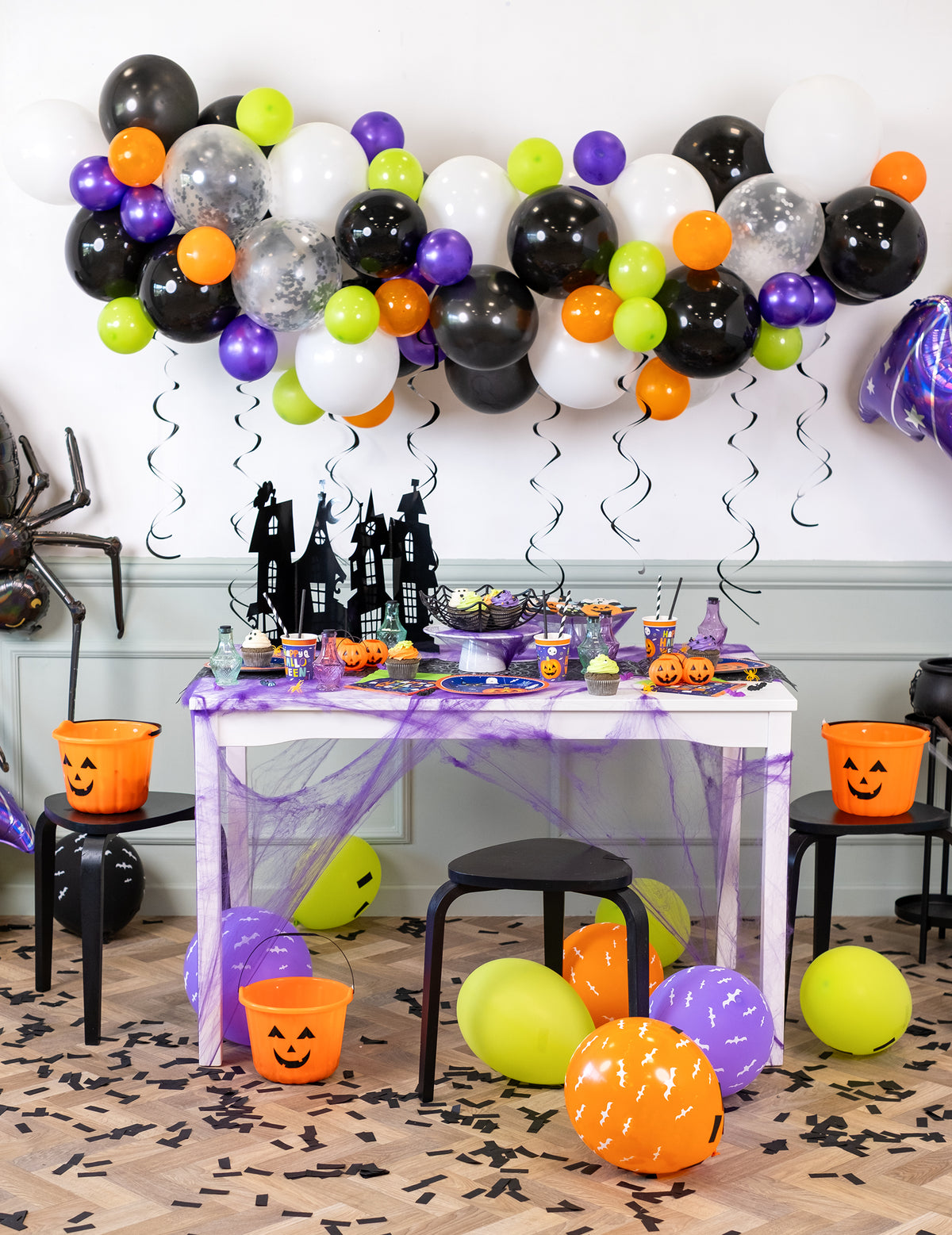 Mise en situation de l'arche de 70 ballons Halloween