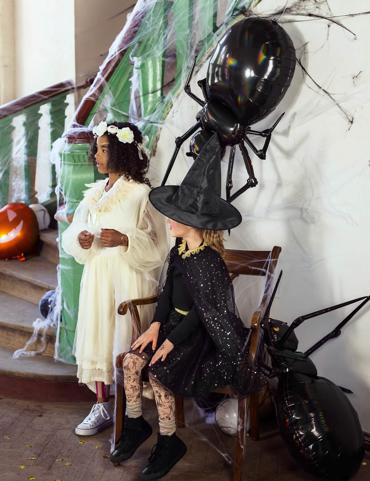 Zobrazenie hliníkovej balónovej pavúčej dekorácie na halloween