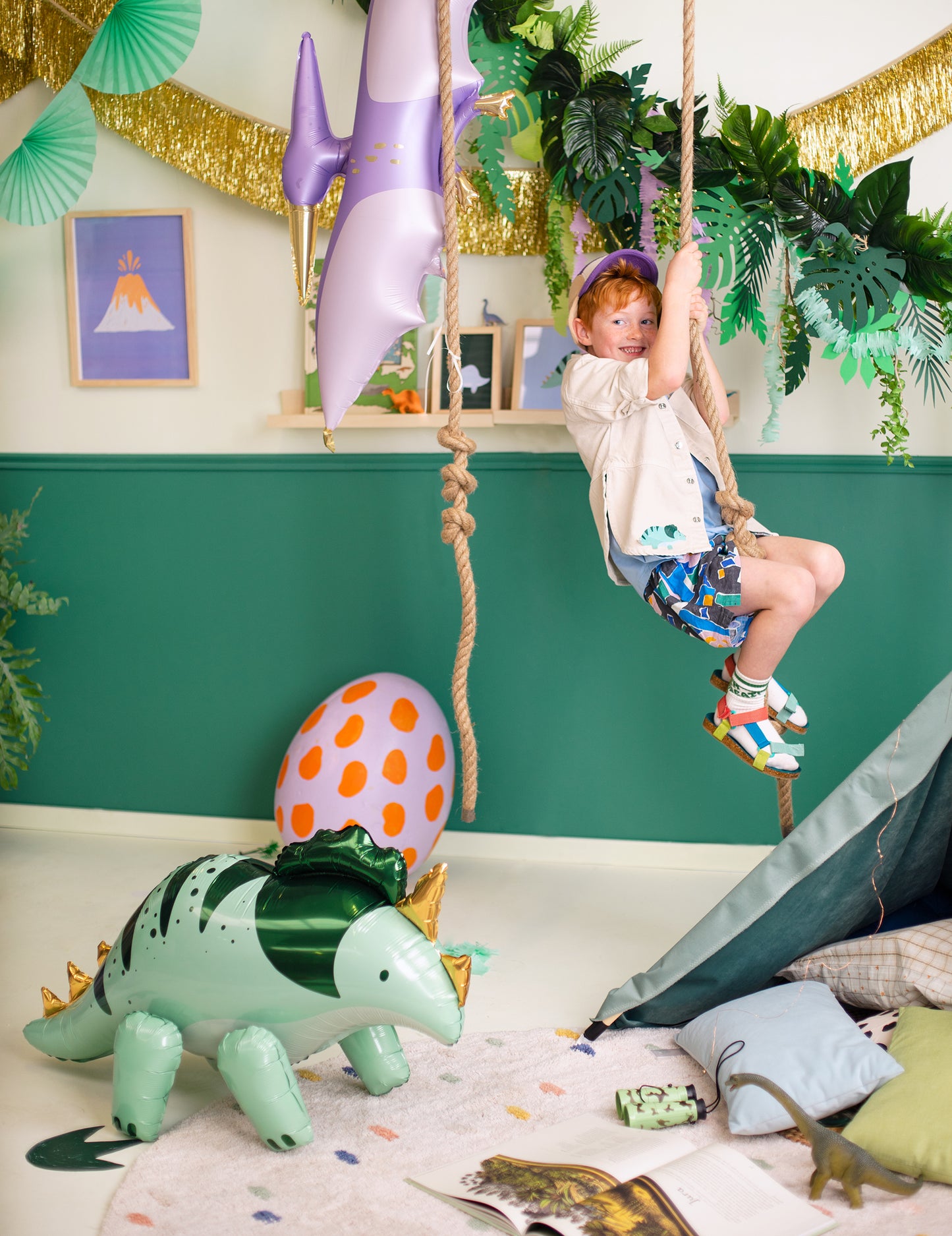 Fóliový balón s dinosaurom Triceratops 93 x 49 cm zelená a zlatá