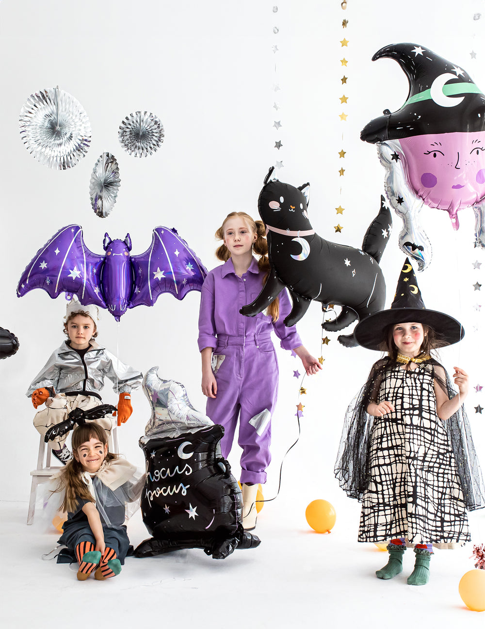 Ambiance festive avec enfants du ballon aluminium géant chauve-souris pour Halloween