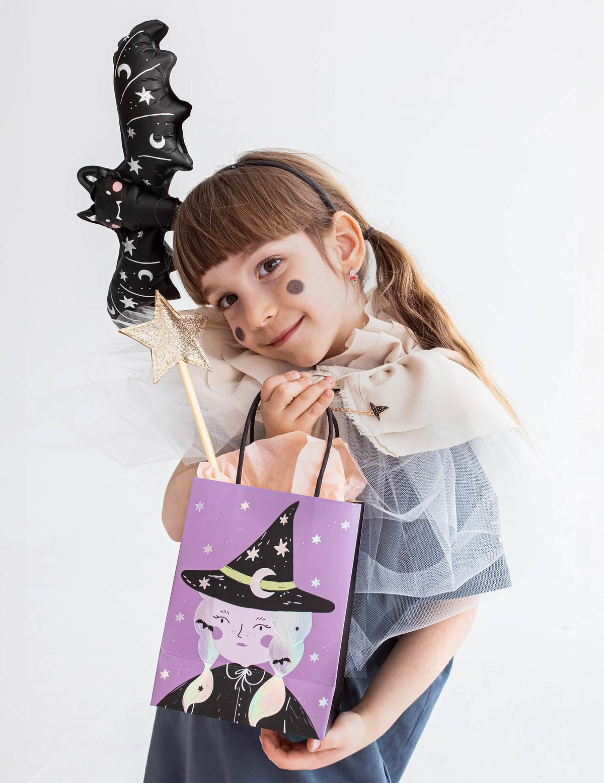 Mise en scène avec sac cadeau du ballon aluminium petite chauve-souris