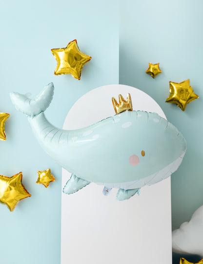 Hliníkový balón Sky Blue Whale 78 x 50 cm so zlatou korunou