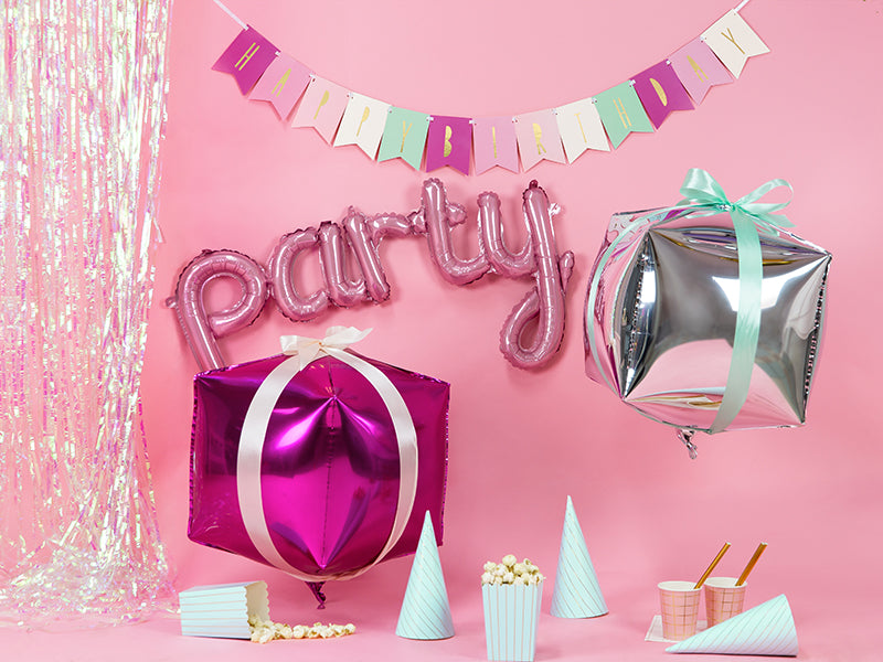 Mise en scène décorative du ballon en aluminium party pour fête rose à suspendre