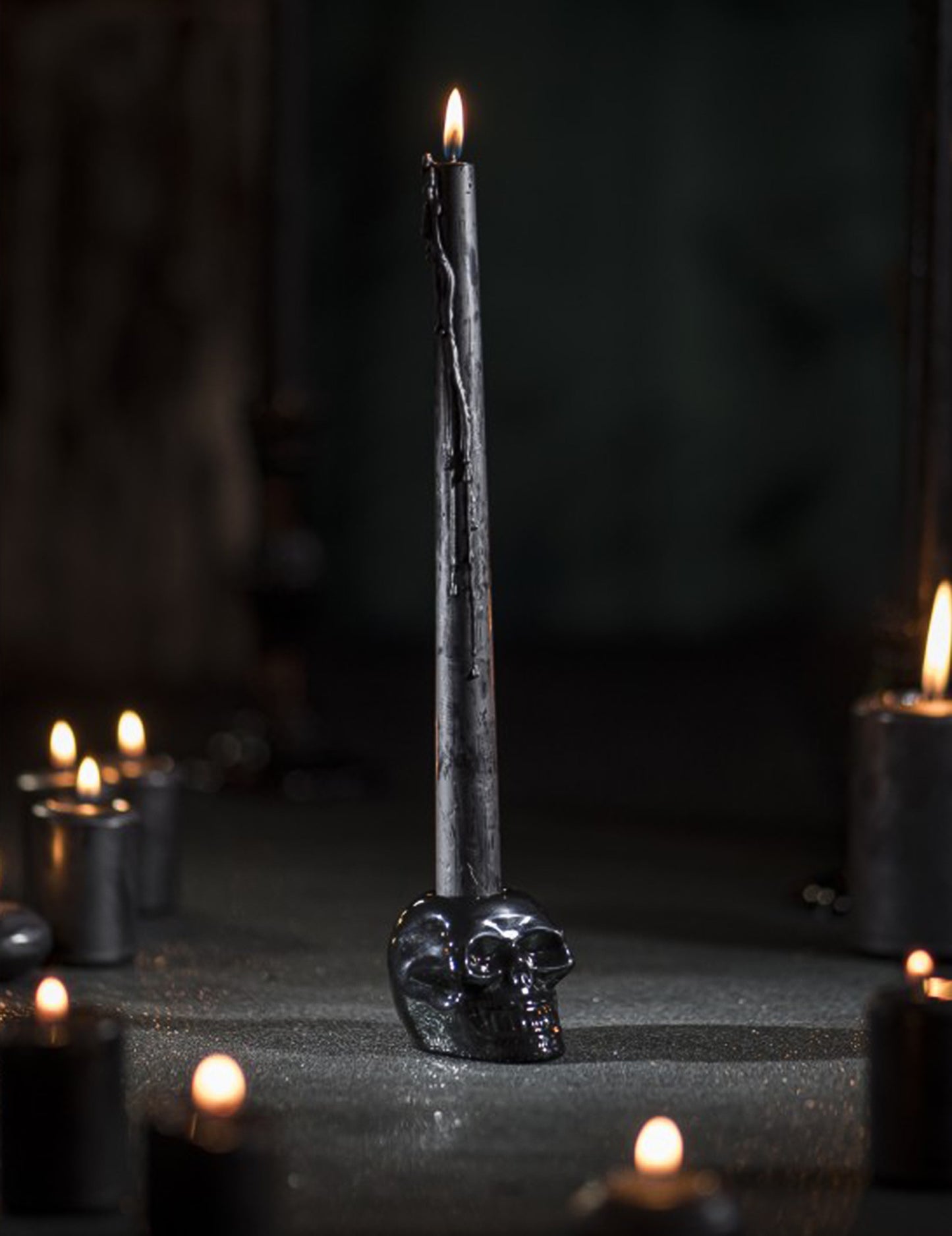 Držiak sviečok čiernej lebky 5 cm