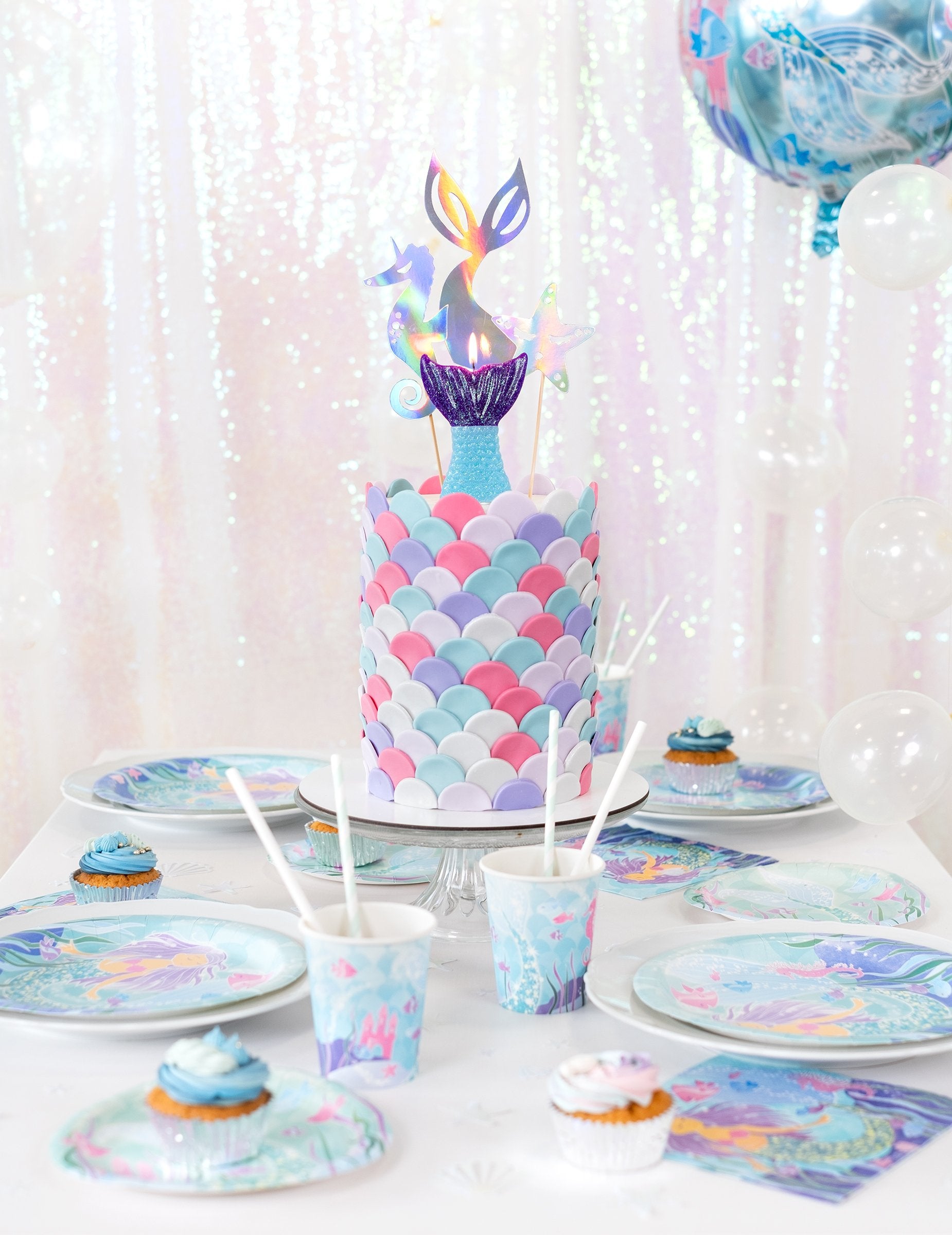 Vue d'ensemble de la table de fête de la bougie queue de sirène rêves de sirène