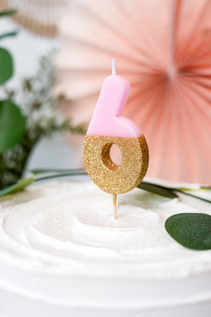 Trblietavá sviečka číslo 6 ružovo-zlatá na paličke, 13,8 cm na tortu