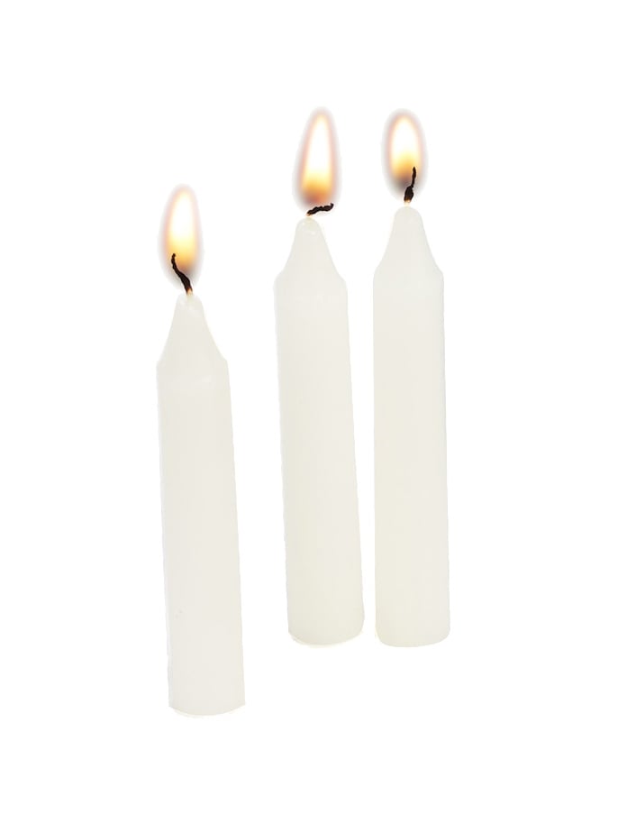 Gros plan du lot de 12 bougies pour lampions