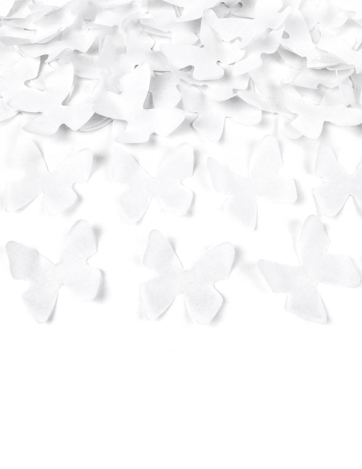 Détail des confettis en forme de papillons du canon à confettis papillons blancs