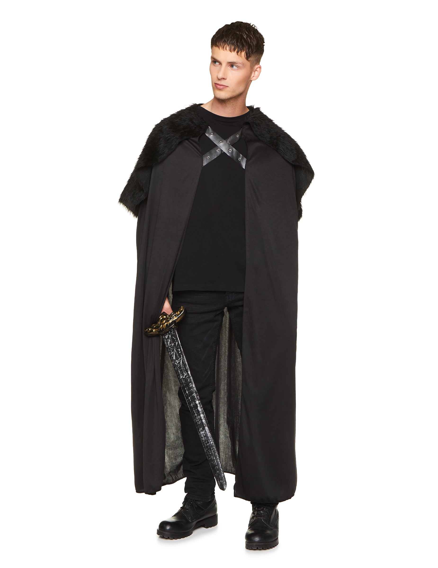 Vue de face de la cape avec fourrure pour homme