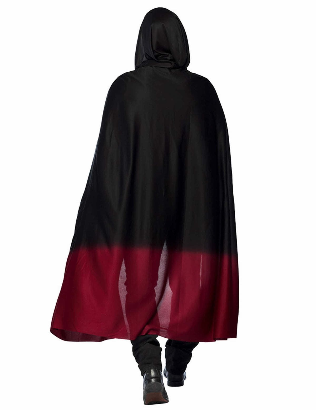 Pohľad zozadu na čierny halloween plášť pre dospelý s červená prechodom