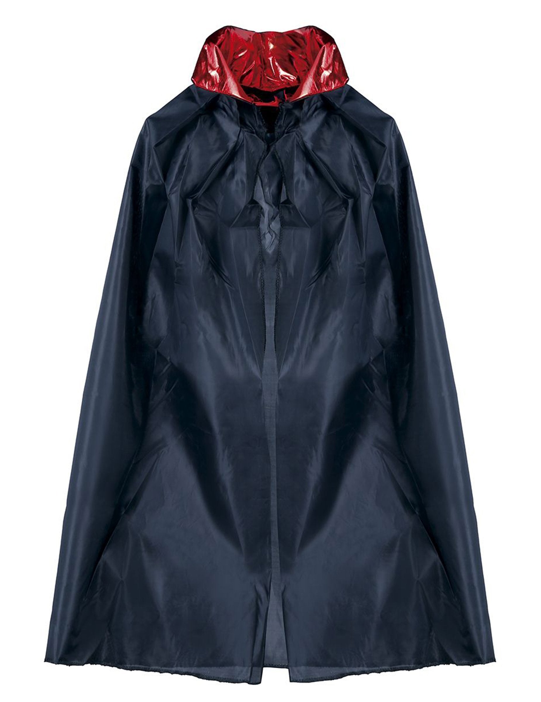 Pohľad spredu na upírski plášť