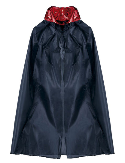 Pohľad spredu na upírski plášť