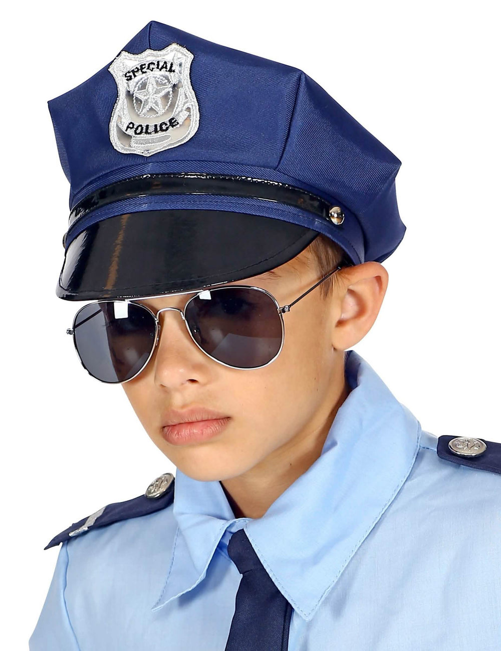 Trojštvrťový pohľad na nastaviteľnú policajnú šiltovku